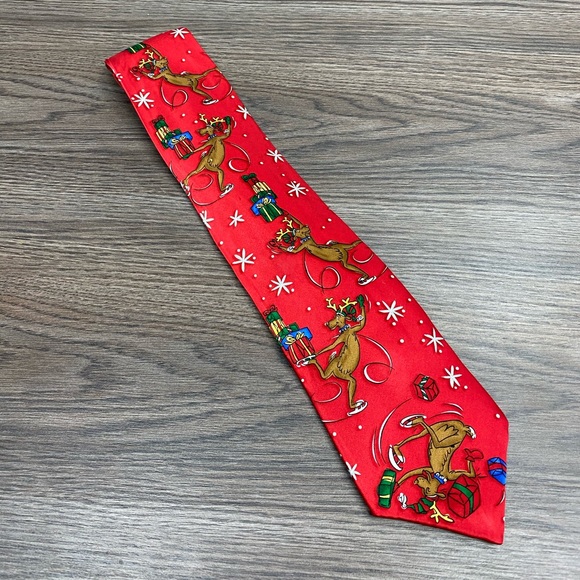 Nicole Miller Red Christmas Reindeer Pattern Tie - Picture 1 of 4